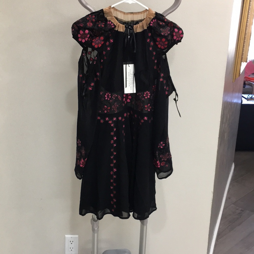 dress - Picture 3 of 4